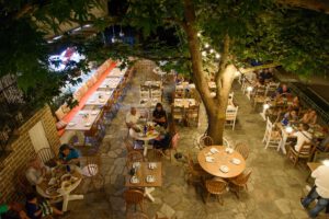 Skopelos 5 Platania Hovolo Taverna 01