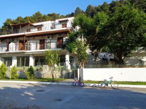 Skopelos 5 Platania Hovolo Taverna 08