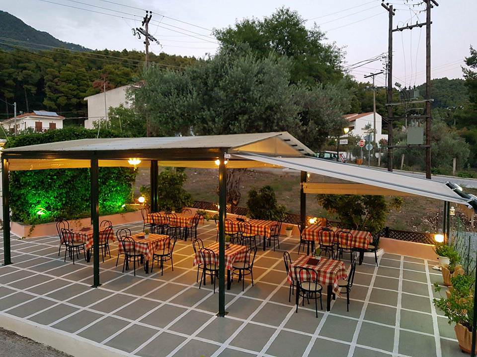 Σουβλάκι Στη Σκόπελο, Ο Νίκος Του Ράλλη