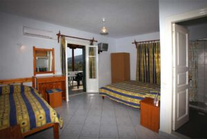 Alexandros Rooms & Studios