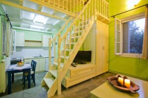 Aretousa Studios & Apartments