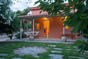 Aretousa Studios & Apartments