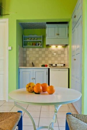 Aretousa Studios & Apartments