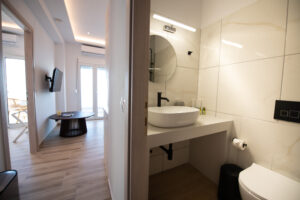 Σκόπελος Φλοίσβος Διαμερίσματα, Φλοίσβος Παραθαλάσσια Διαμερίσματα, Διαμερίσματα Στούντιος Λουτράκι, Γλώσσα, Σποραδες