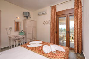 Niki Studios Apartments Skopelos Accommodation Panormos