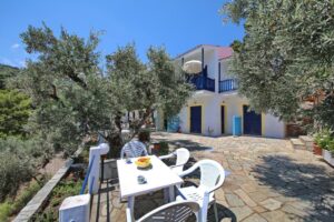 Skopelos Sergiani Apartments Studios