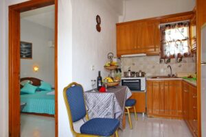 Σκόπελος Διαμερίσματα Κύματα, Στούντιο Διαμερίσματα