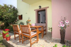 Σκόπελος Διαμερίσματα Κύματα, Στούντιο Διαμερίσματα