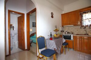 Σκόπελος Διαμερίσματα Κύματα, Στούντιο Διαμερίσματα