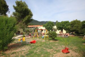 Σκόπελος Διαμερίσματα Κύματα, Στούντιο Διαμερίσματα