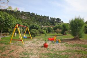 Σκόπελος Διαμερίσματα Κύματα, Στούντιο Διαμερίσματα