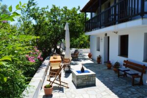 Skopelos Alikias Country House