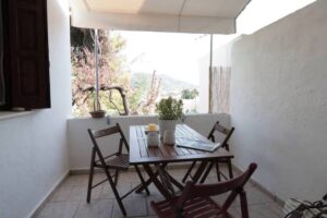 Skopelos Chora Apartment