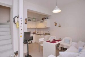 Ioli House (Το σπίτι της Ιόλης)