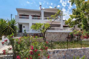 House Nefeli (Το σπίτι της Νεφέλης)