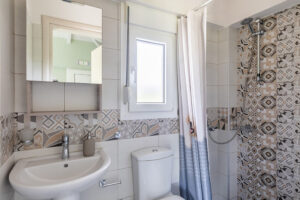 Skopelos Villa Aelia With Private Pool Big Apartments For Vacations Bathroom