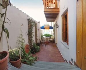 Tzeni's House (Tο σπίτι της Τζένης)