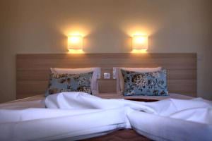Aktaion Guest Rooms