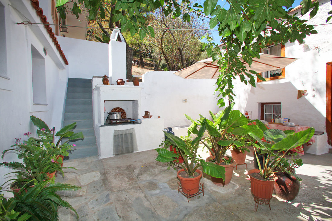 Κώστας Δωμάτια Στάφυλος